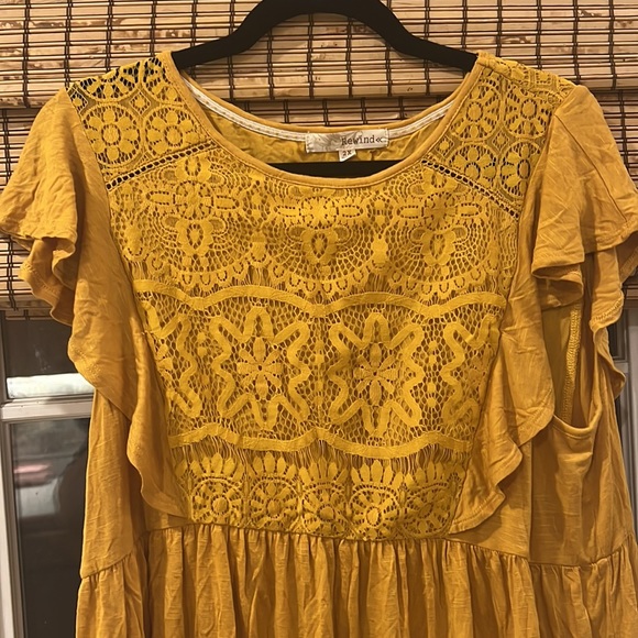 Yellow Lace top - Picture 3 of 3